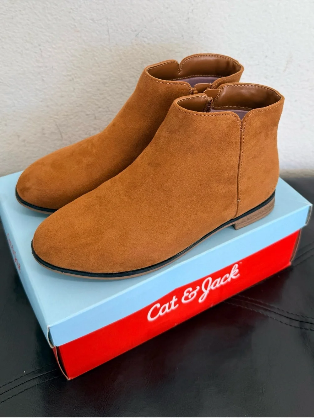 Cat & Jack Opal Girls Ankle Boots size 2